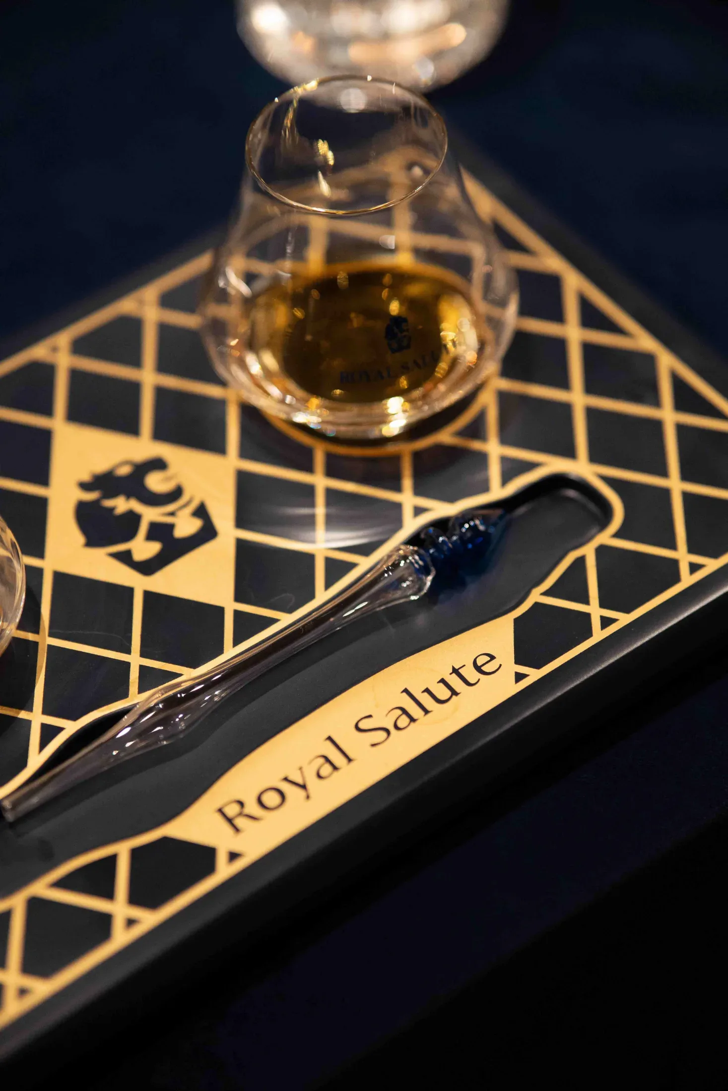 Royal Salute - Chivas Brothers — Firma çalışması